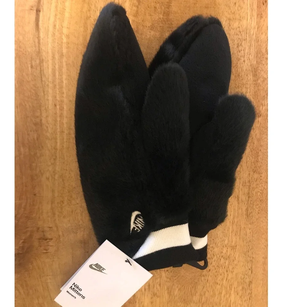 Nike Womens Black White Faux Fur Mittens XS/S